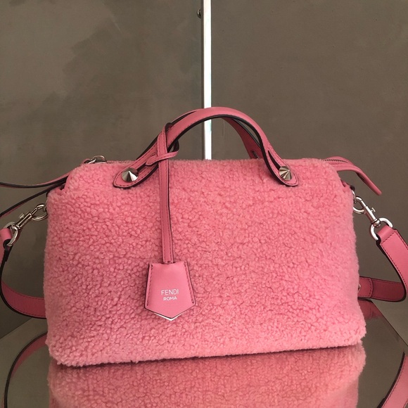 FENDI By The Way shearling - Picture 2 of 10